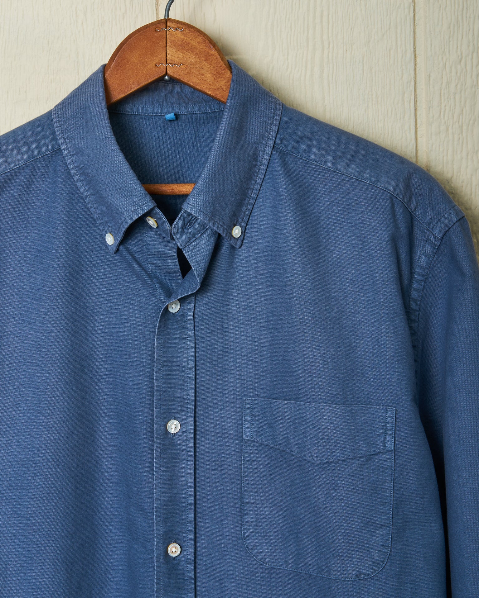 Garment Dyed Oxford Shirt in Weathered Navy - Image 4