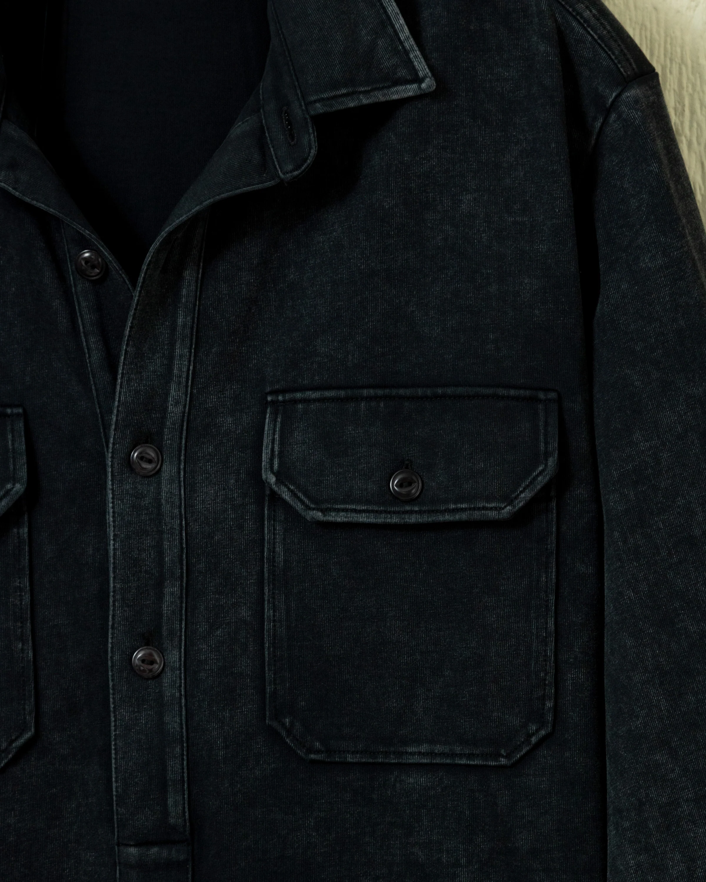 Salt Washed Knit MacArthur in Graphite - Image 3